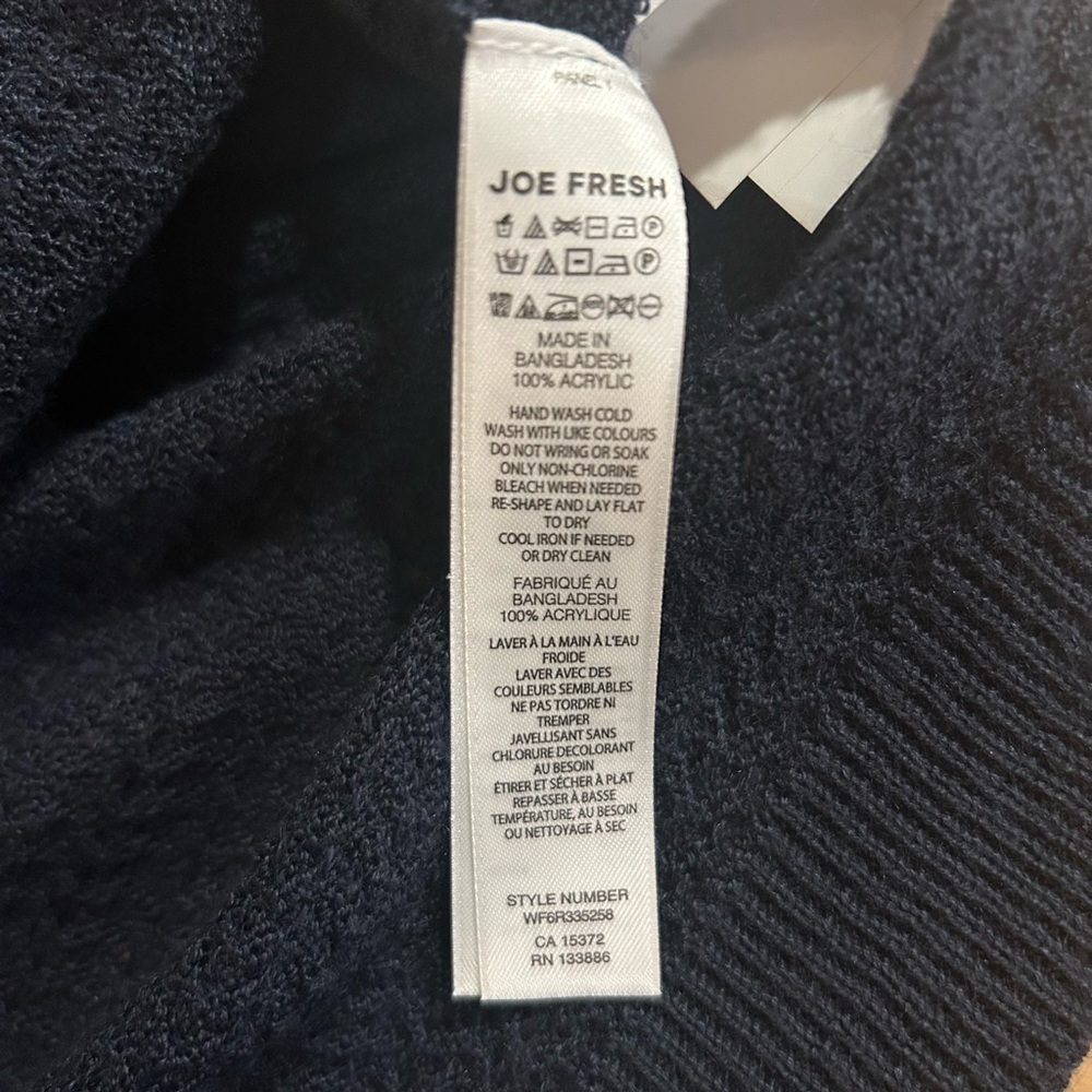 Joe Fresh Navy Sweater. X-Large. - Picture 4 of 4